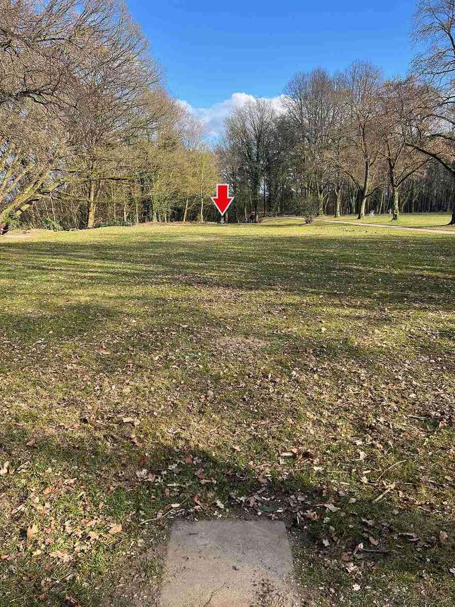 Hole 1 – Harburg